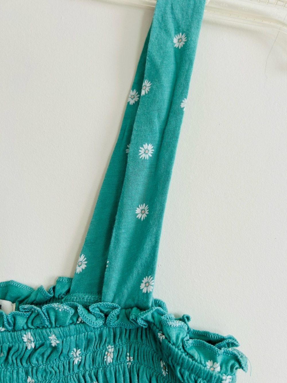 NWOT - American Eagle Green Smocked Floral Crop Tank Top - Picture 4 of 6